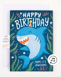 כרטיס ברכה כחול סגור עם כריש מצויר והכיתוב HAPPY BIRTHDAY, HOPE IT'S JAWSOME