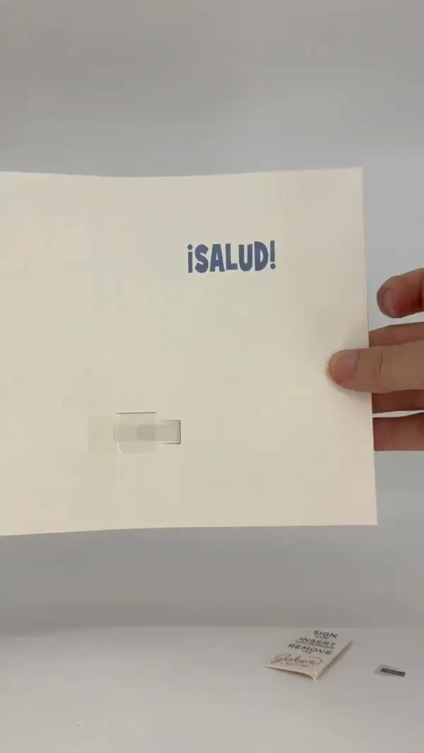 הכרטיס פתוח, מנגן